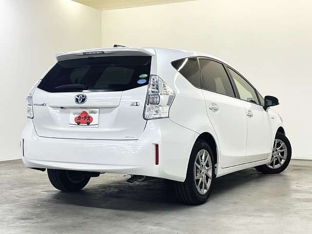 TOYOTA PRIUS ALPHA 2013 Image 31