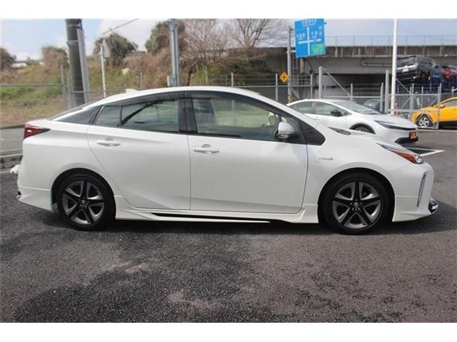 TOYOTA PRIUS 2019 Image 31
