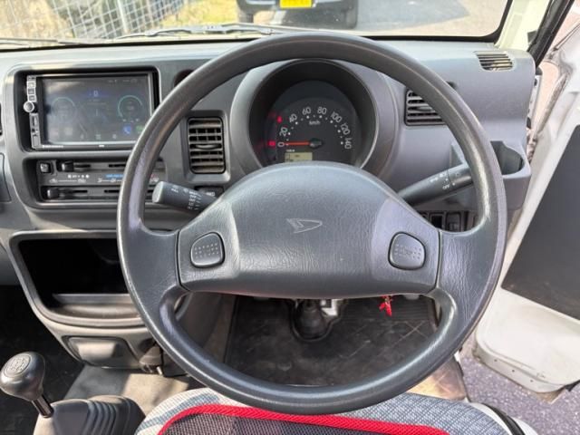 DAIHATSU HIJET TRUCK 4WD 2011 Image 31