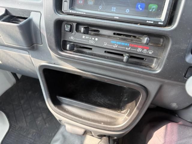 DAIHATSU HIJET TRUCK 4WD 2011 Image 31