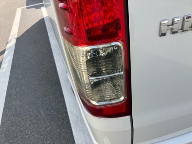 TOYOTA HIACE VAN 2WD 2019 Image 31