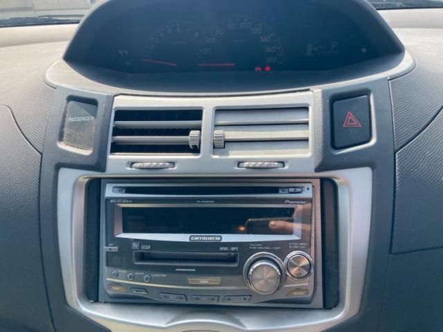 TOYOTA VITZ 2005 Image 31