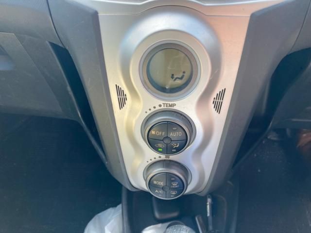 TOYOTA VITZ 2005 Image 31