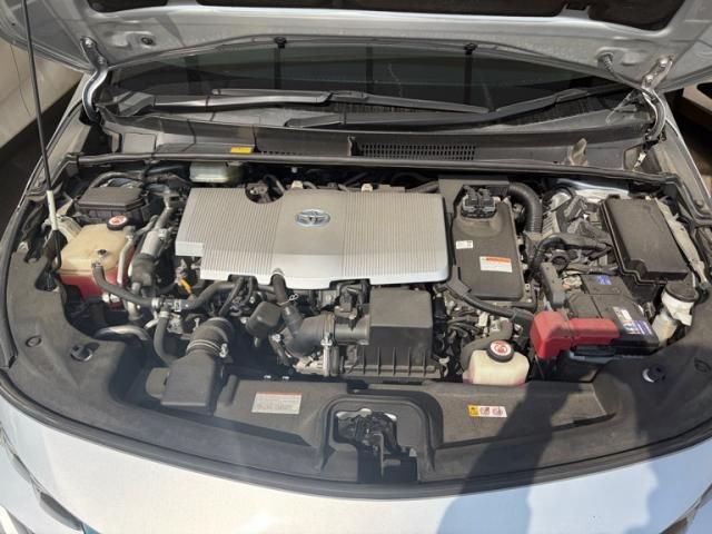 TOYOTA PRIUS PHV 2017 Image 31