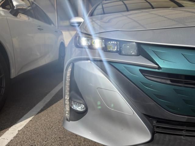 TOYOTA PRIUS PHV 2017 Image 31