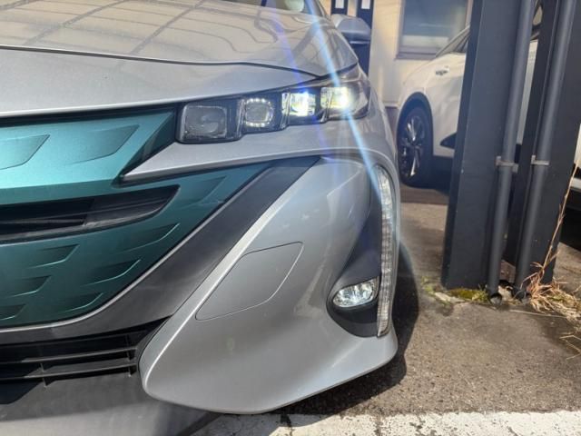 TOYOTA PRIUS PHV 2017 Image 31