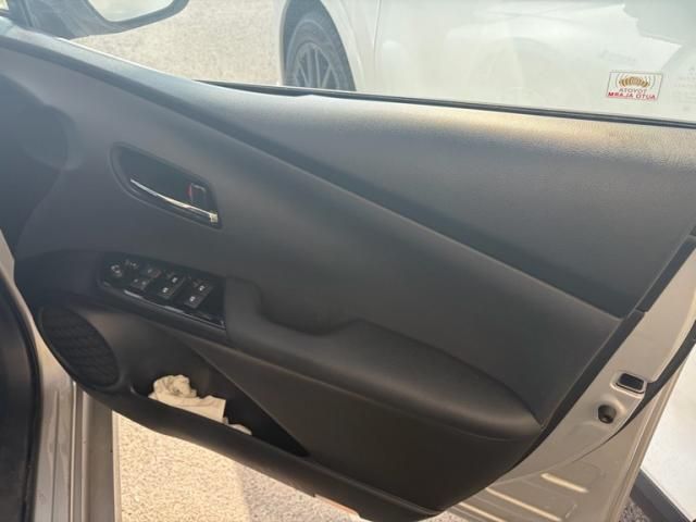 TOYOTA PRIUS PHV 2017 Image 31