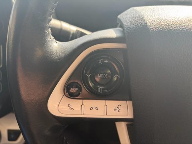 TOYOTA PRIUS PHV 2017 Image 31