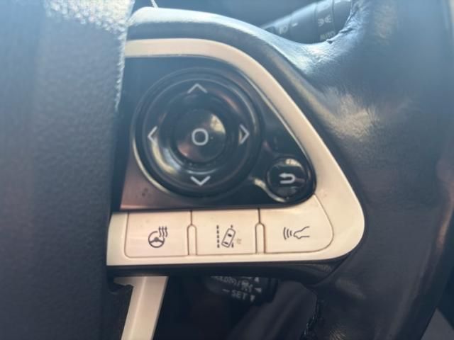 TOYOTA PRIUS PHV 2017 Image 31