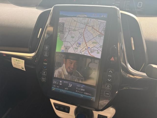 TOYOTA PRIUS PHV 2017 Image 31