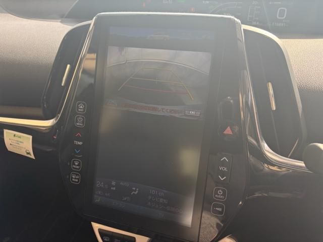 TOYOTA PRIUS PHV 2017 Image 31