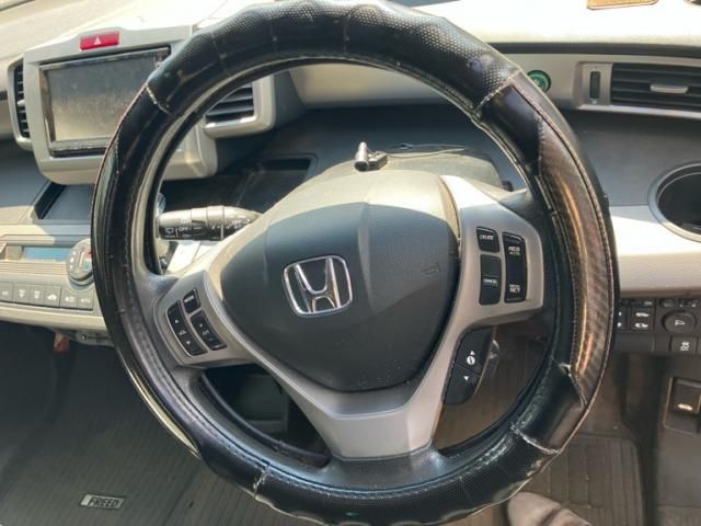 HONDA FREED HYBRID 2015 Image 31