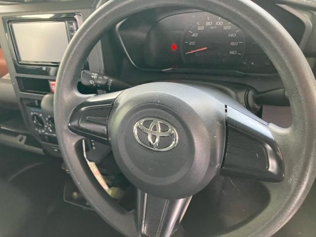 TOYOTA ROOMY 2017 Image 31