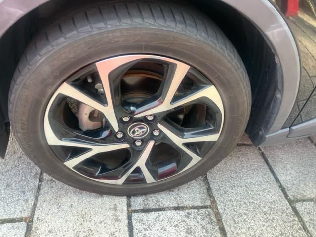 TOYOTA C-HR 2017 Image 31