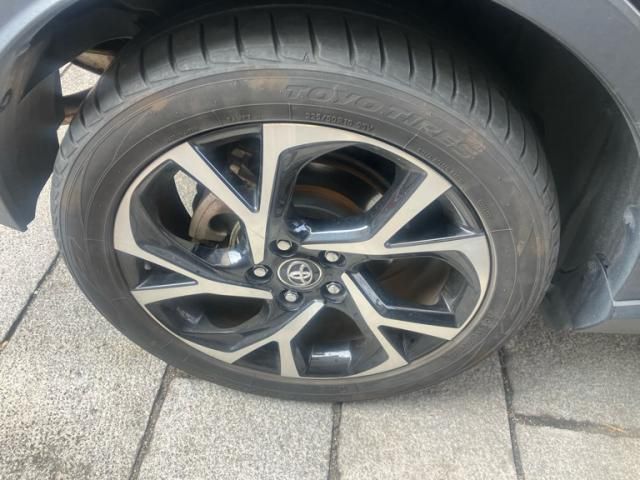 TOYOTA C-HR 2017 Image 31