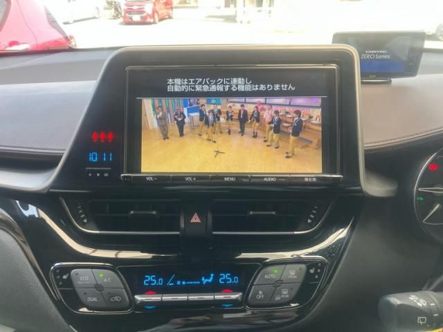 TOYOTA C-HR 2017 Image 31