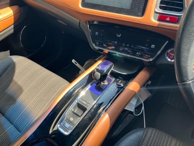 HONDA VEZEL HYBRID 2014 Image 31