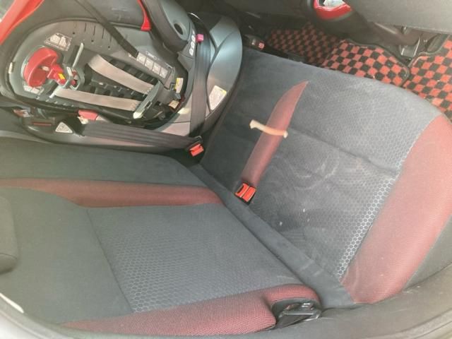 NISSAN JUKE 2012 Image 31