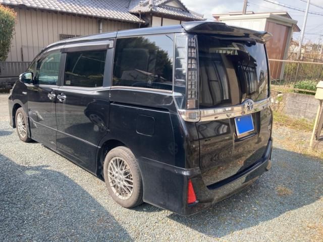 TOYOTA VOXY HYBRID 2016 Image 31