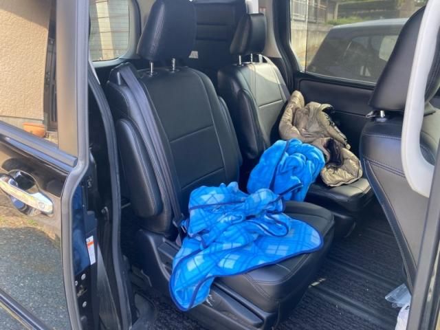 TOYOTA VOXY HYBRID 2016 Image 31