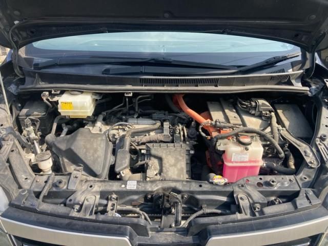 TOYOTA VOXY HYBRID 2016 Image 31