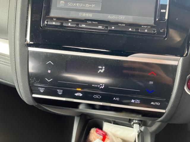 HONDA FIT HYBRID 2013 Image 31