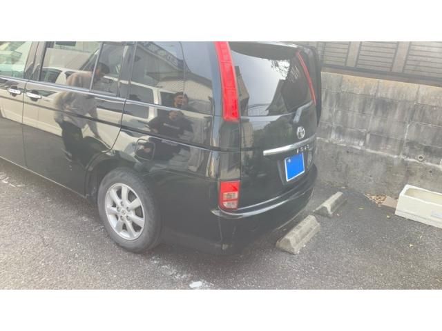 TOYOTA ISIS 2010 Image 31