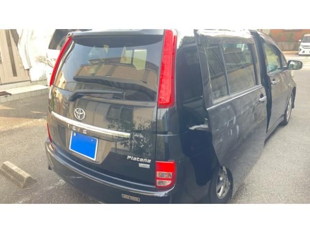 TOYOTA ISIS 2010 Image 31