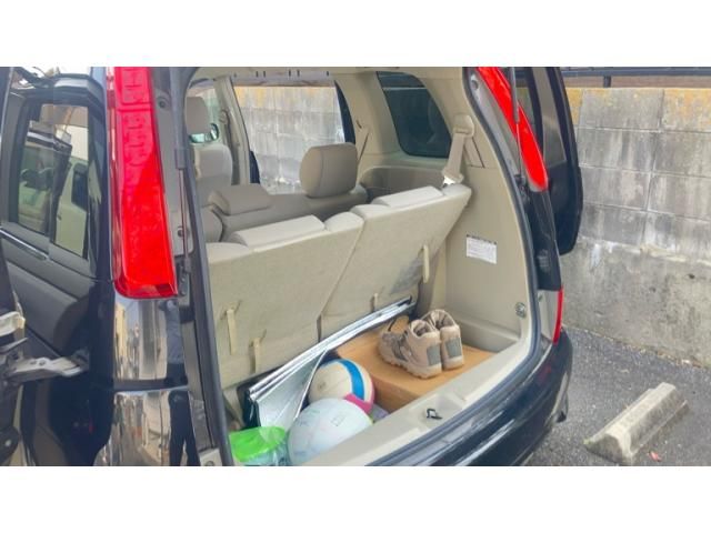 TOYOTA ISIS 2010 Image 31