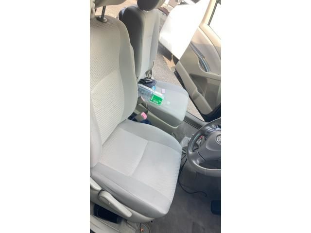 TOYOTA ISIS 2010 Image 31