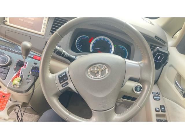 TOYOTA ISIS 2010 Image 31