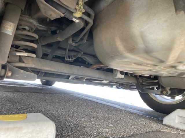 TOYOTA PRIUS ALPHA 2012 Image 31