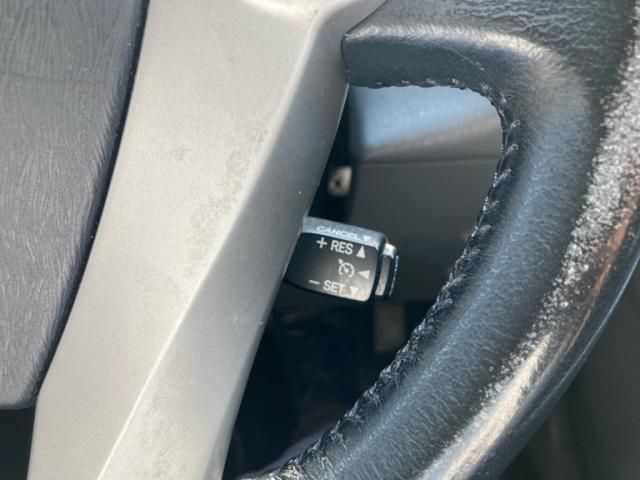 TOYOTA PRIUS ALPHA 2012 Image 31