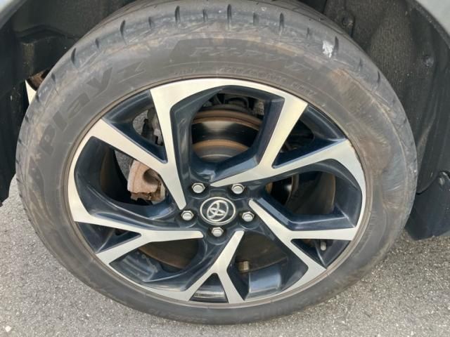 TOYOTA C-HR 2018 Image 31