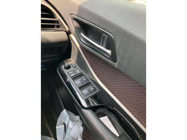 TOYOTA C-HR 2018 Image 31