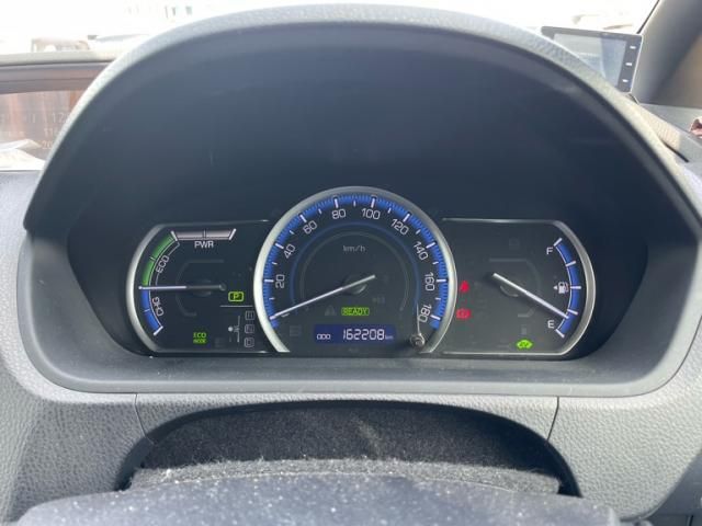 TOYOTA VOXY HYBRID 2017 Image 31