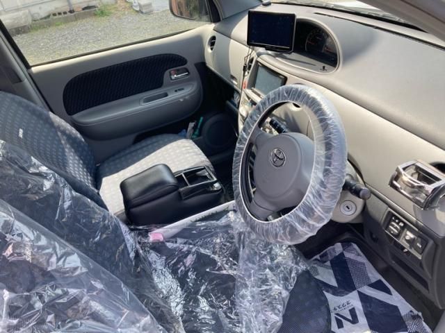 TOYOTA SIENTA 2010 Image 31