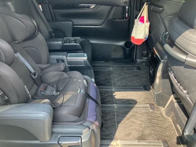 TOYOTA ALPHARD HYBRID 4WD 2020 Image 31