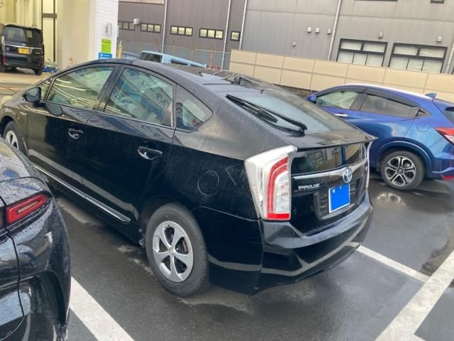 TOYOTA PRIUS 2012 Image 31