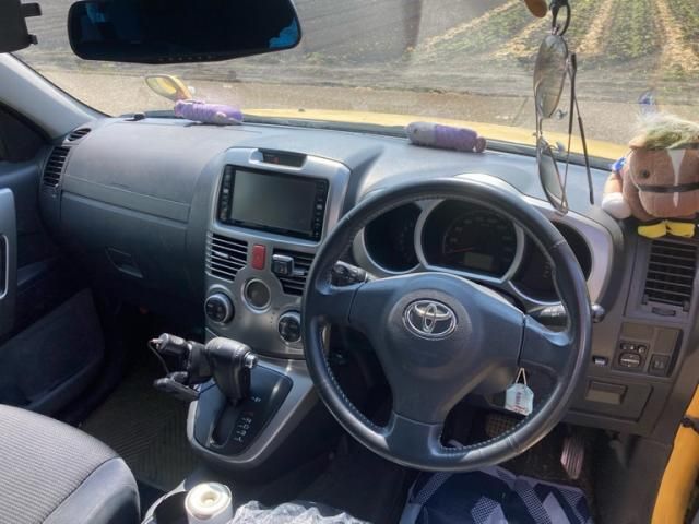 TOYOTA RUSH 2007 Image 31
