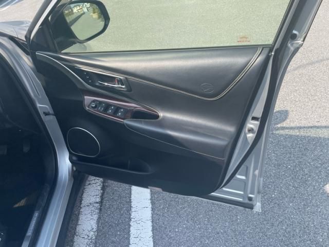 TOYOTA HARRIER HYBRID 2014 Image 31