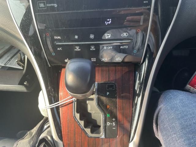 TOYOTA HARRIER HYBRID 2014 Image 31