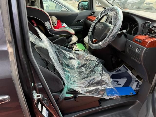 TOYOTA ALPHARD 2010 Image 31