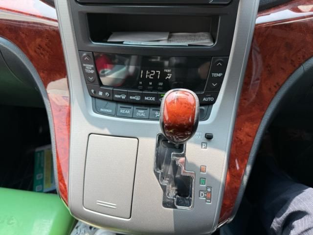 TOYOTA ALPHARD 2010 Image 31