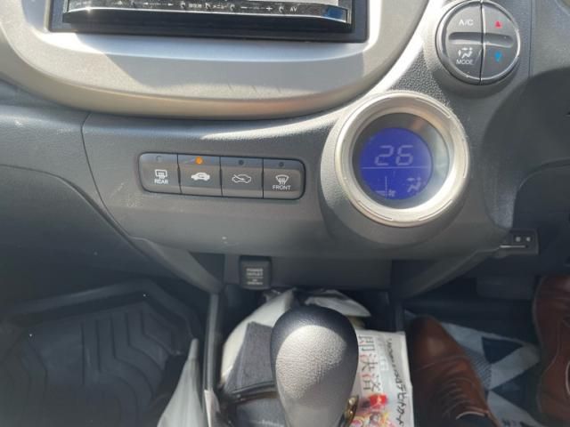 HONDA FIT HYBRID 2012 Image 31