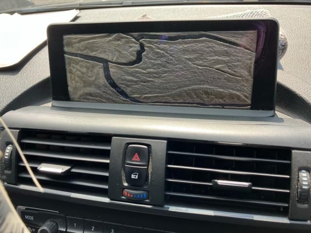 BMW 1SERIES 2012 Image 31