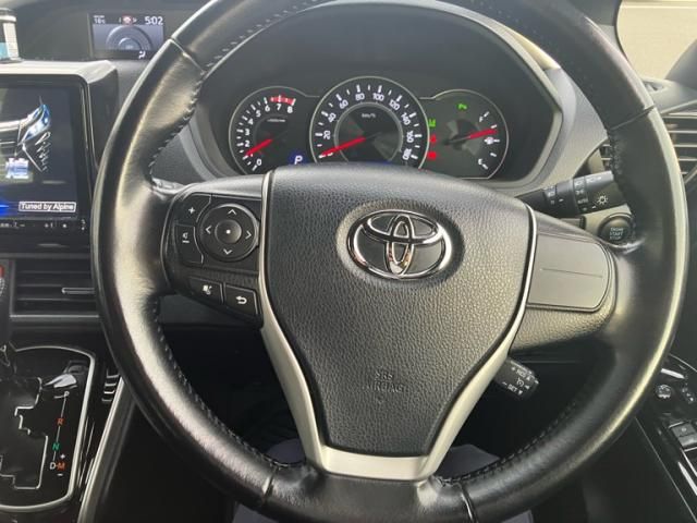 TOYOTA VOXY 2019 Image 31