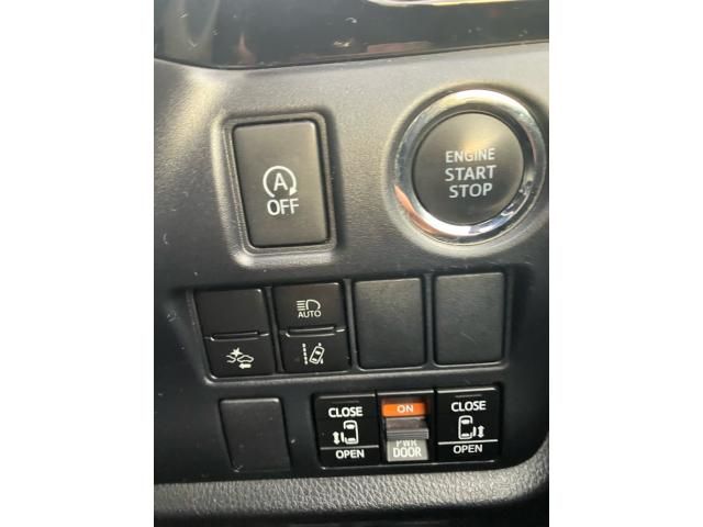 TOYOTA VOXY 2019 Image 31