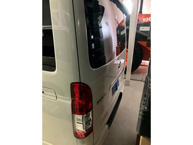 TOYOTA HIACE VAN 4WD 2021 Image 31