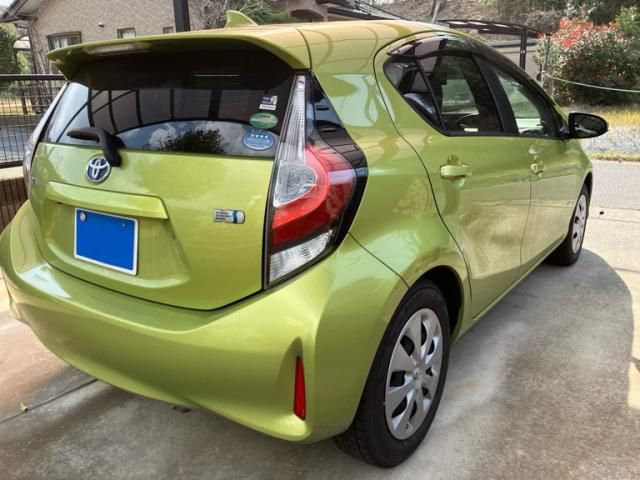 TOYOTA AQUA 2017 Image 31